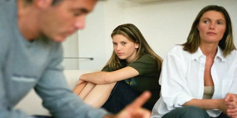 How To Deal With Parents Divorce In Your 20S