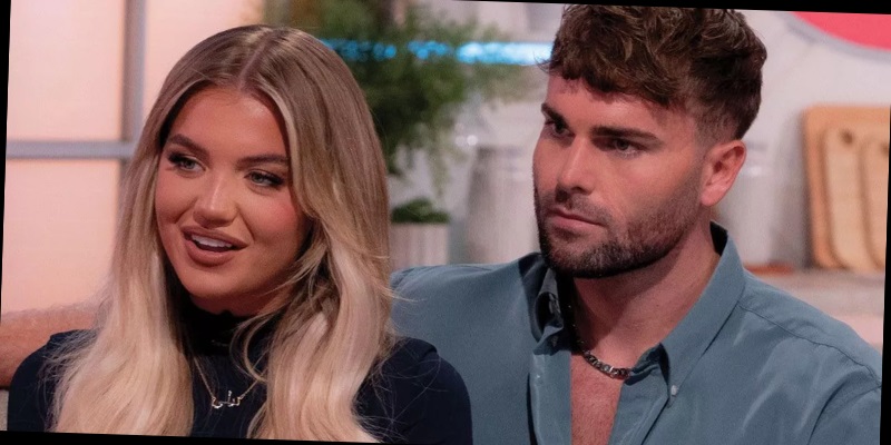 are molly smith and tom clare still together