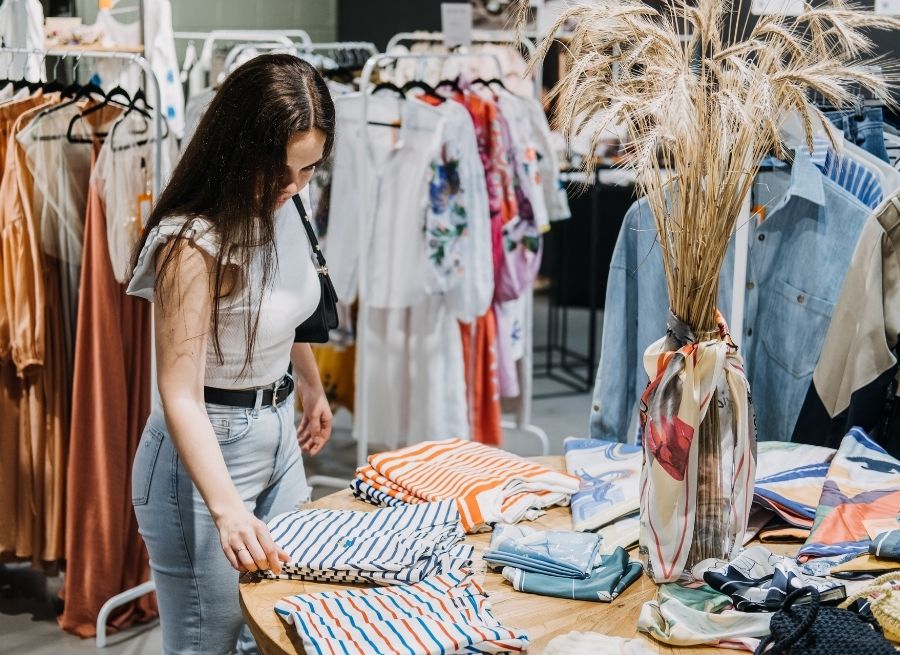 fast fashion vs sustainable fashion explained