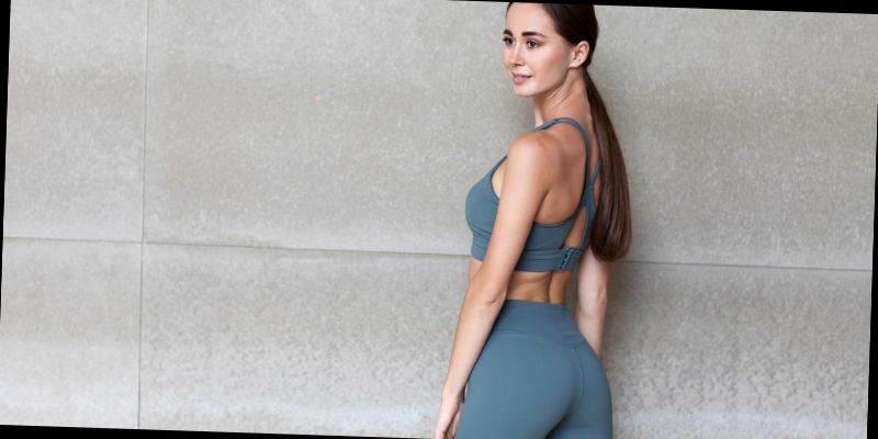 how to choose clothes that fit your body type